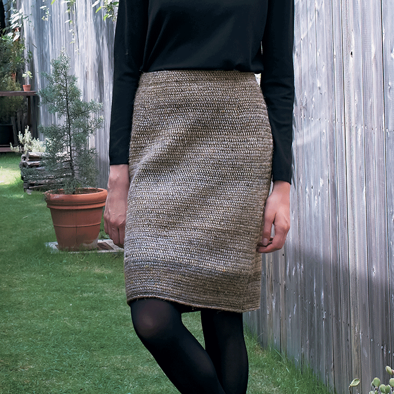 アフガン編みのタイトスカート