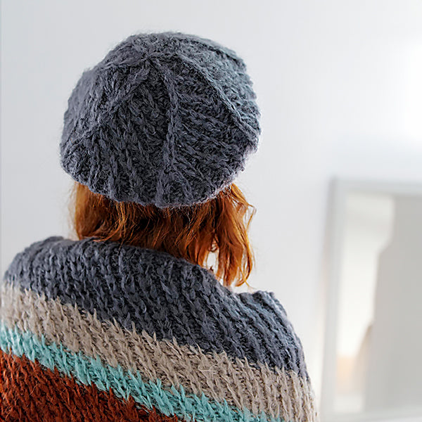 Diagonal line snood and hat