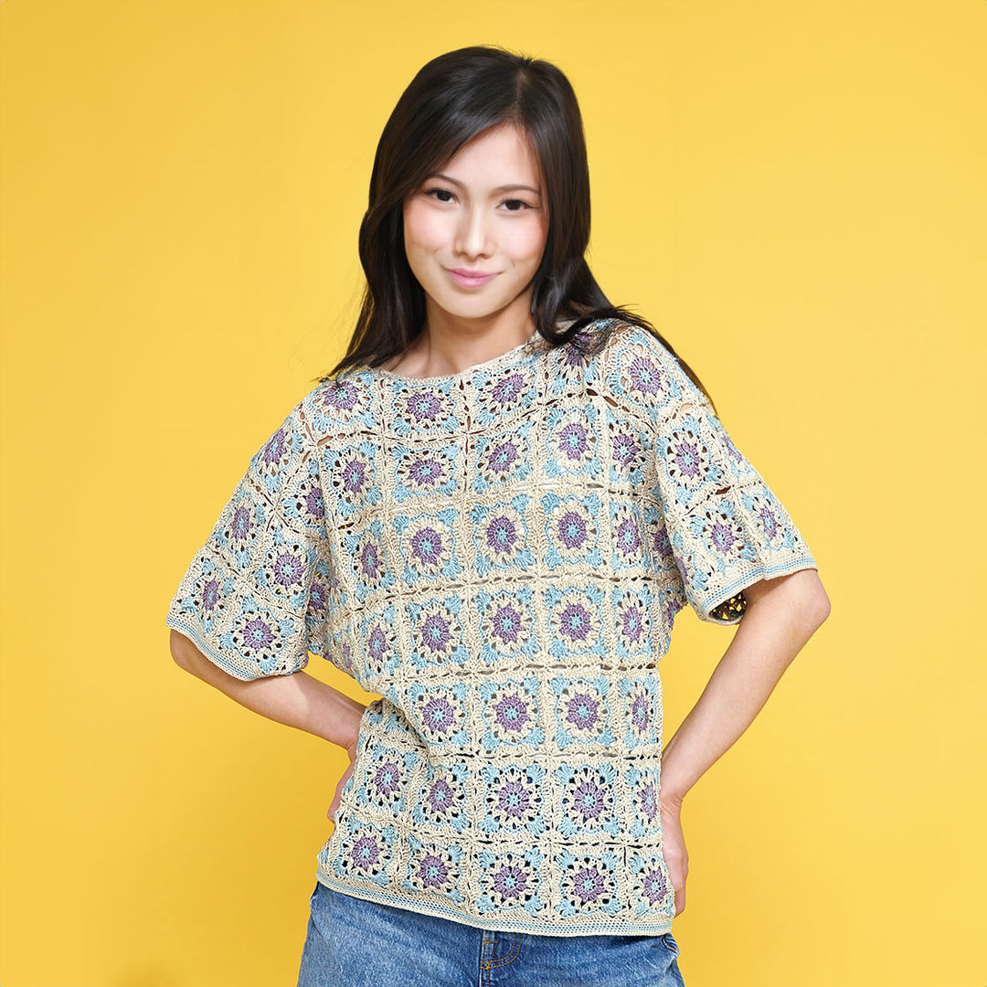 Square motif pullover