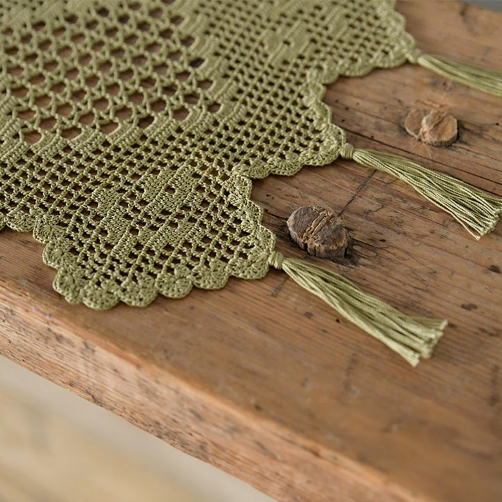 green table runner