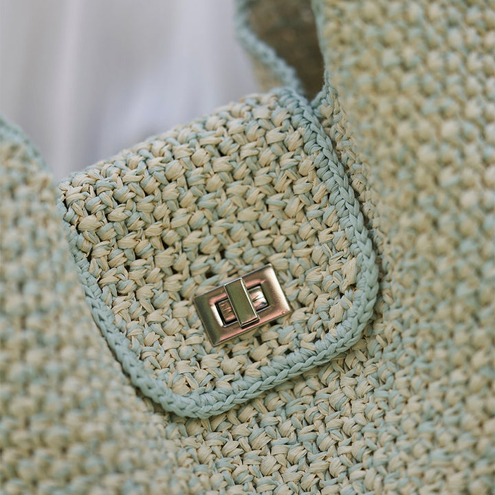 horizontal knit shoulder bag