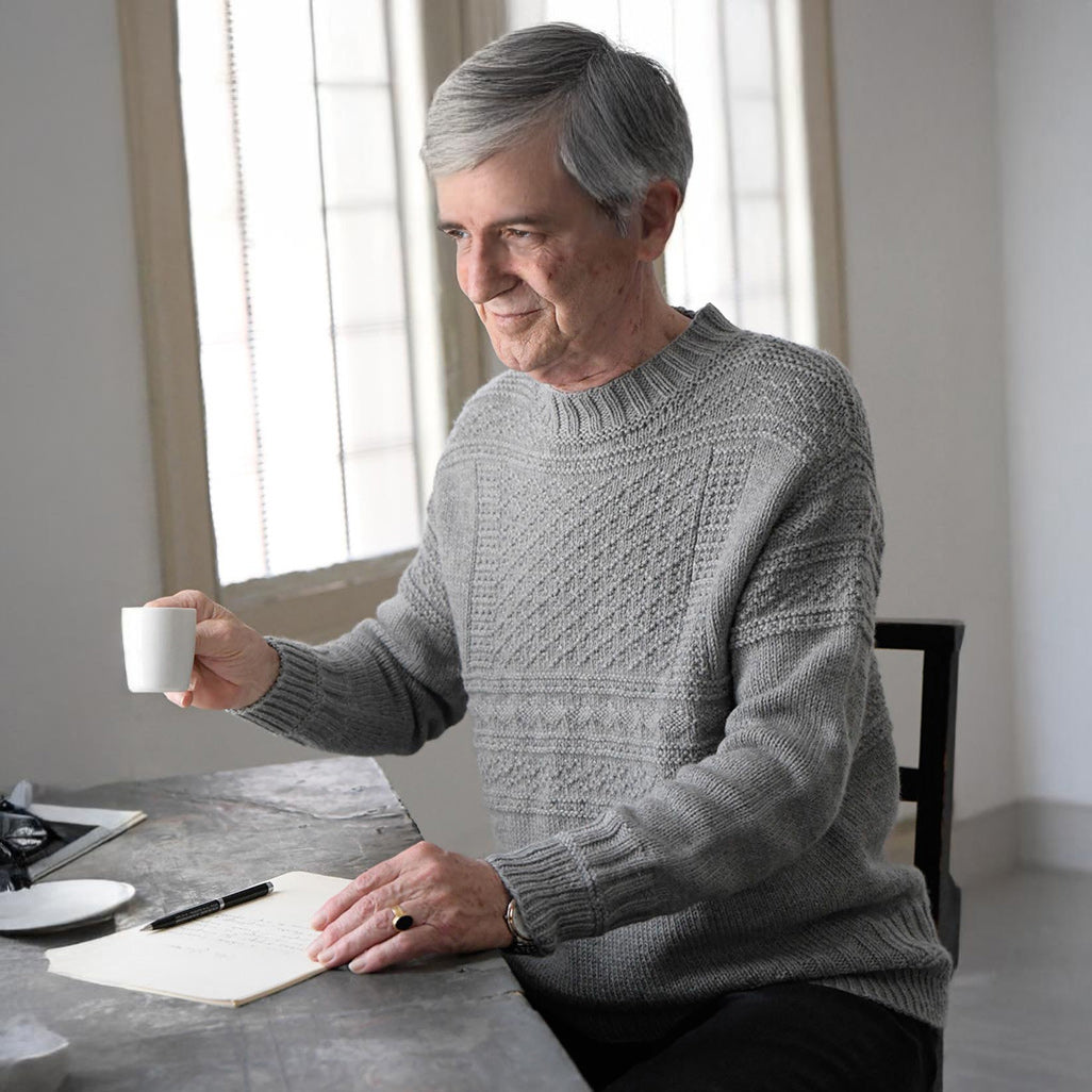 gray men's pullover