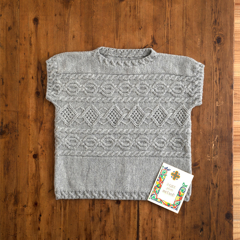 Aran pattern horizontal knit vest